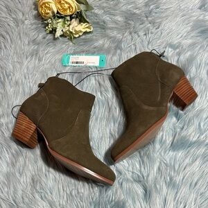 NEW Violet & Red Cupid Suede Bootie in Olive